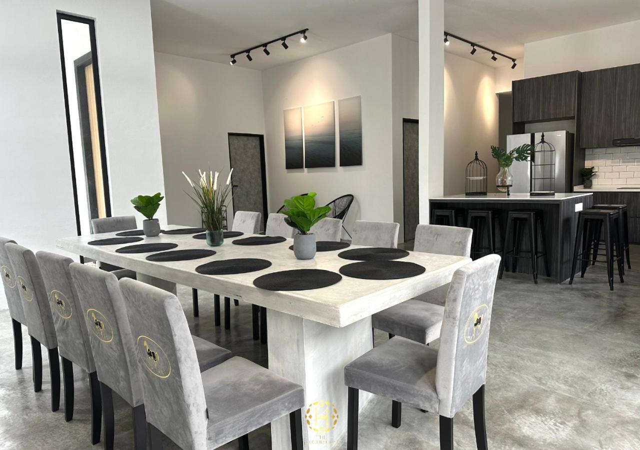 The Luxurious 27, Johor Bahru Villa ภายนอก รูปภาพ