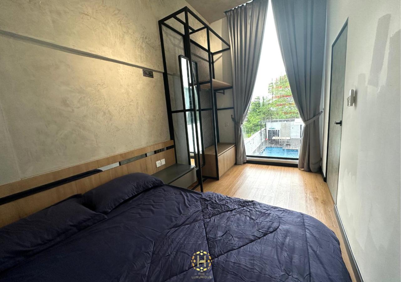 The Luxurious 27, Johor Bahru Villa ภายนอก รูปภาพ