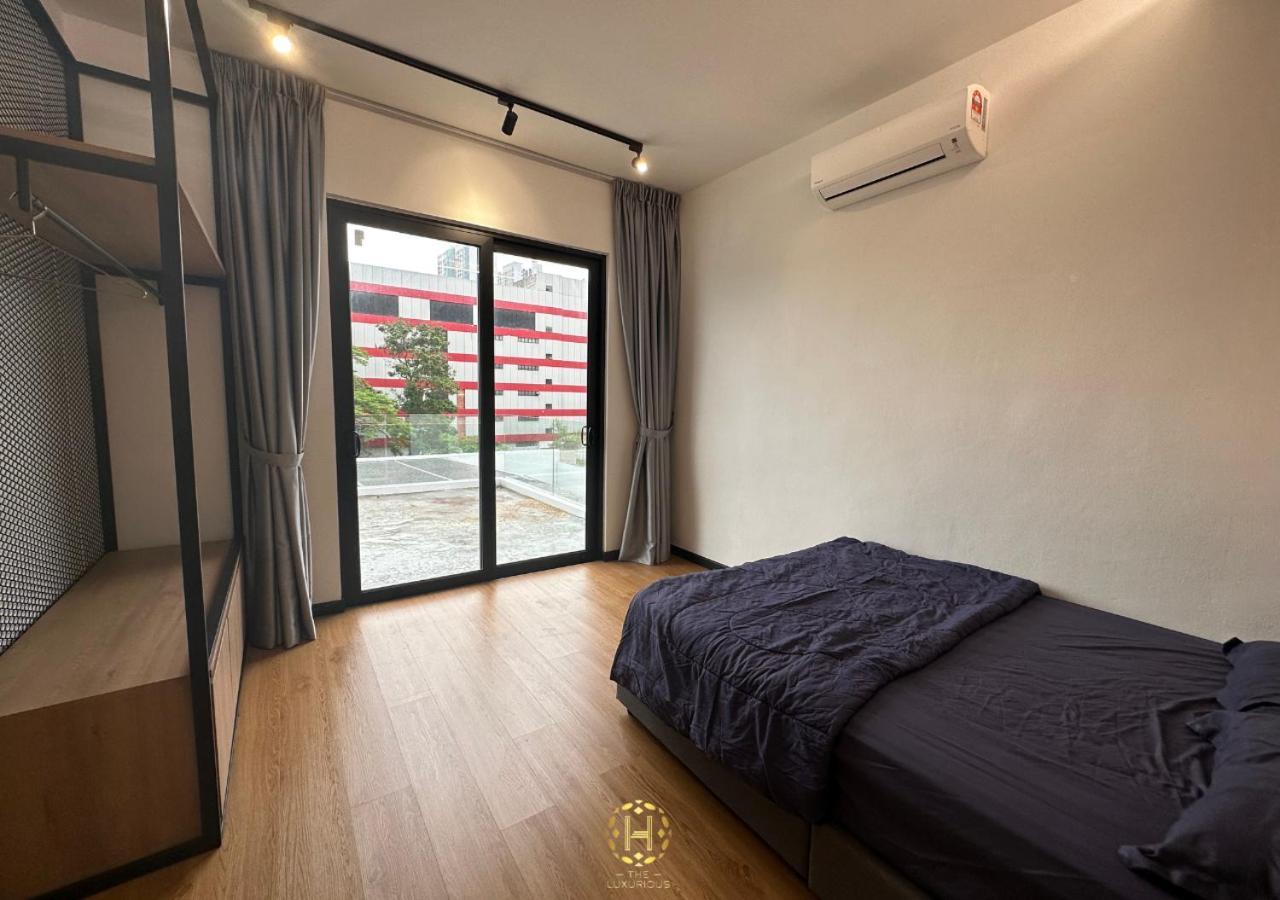 The Luxurious 27, Johor Bahru Villa ภายนอก รูปภาพ