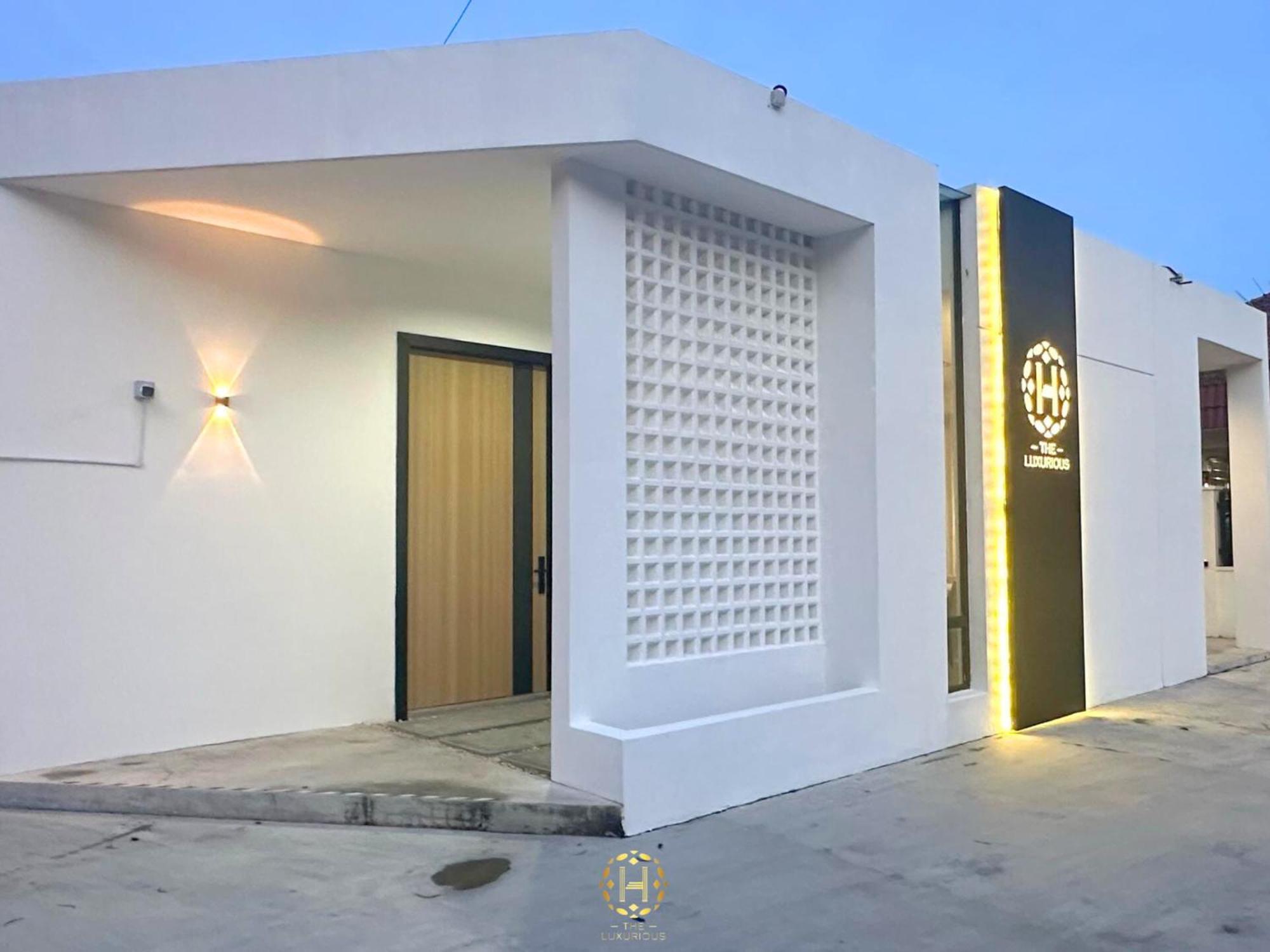 The Luxurious 27, Johor Bahru Villa ภายนอก รูปภาพ