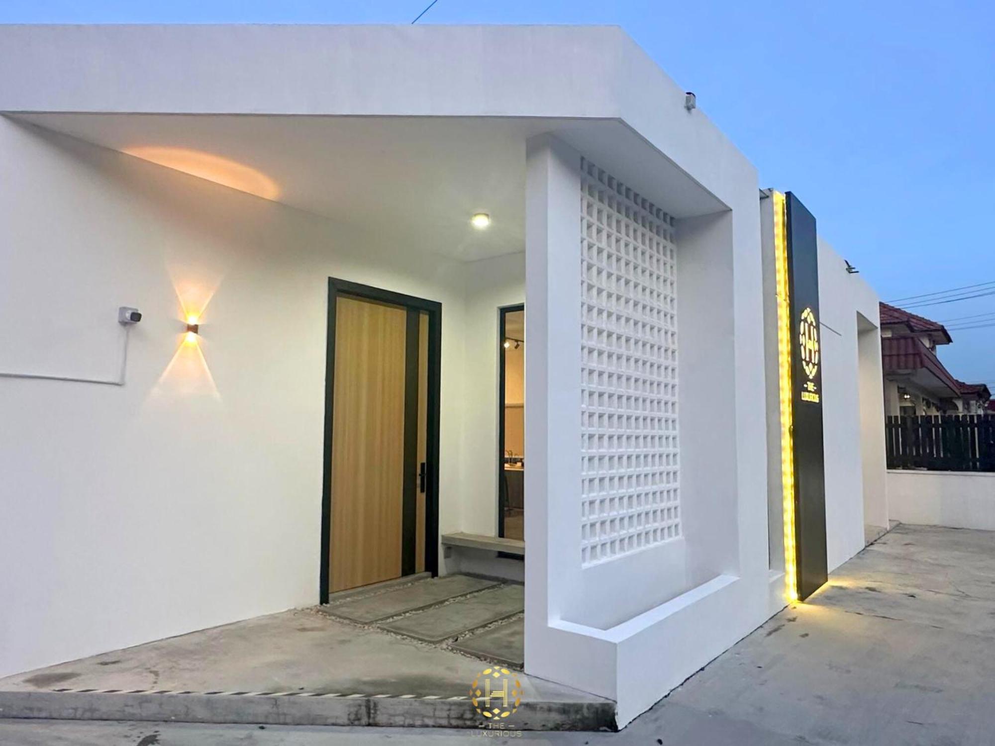 The Luxurious 27, Johor Bahru Villa ภายนอก รูปภาพ