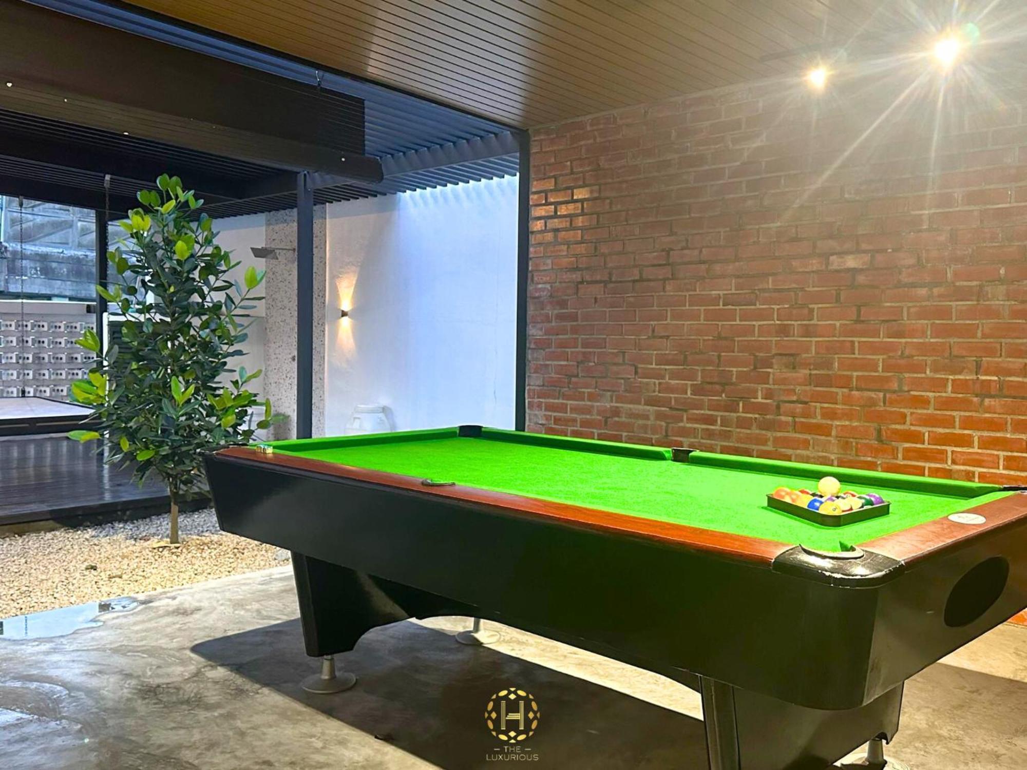 The Luxurious 27, Johor Bahru Villa ภายนอก รูปภาพ