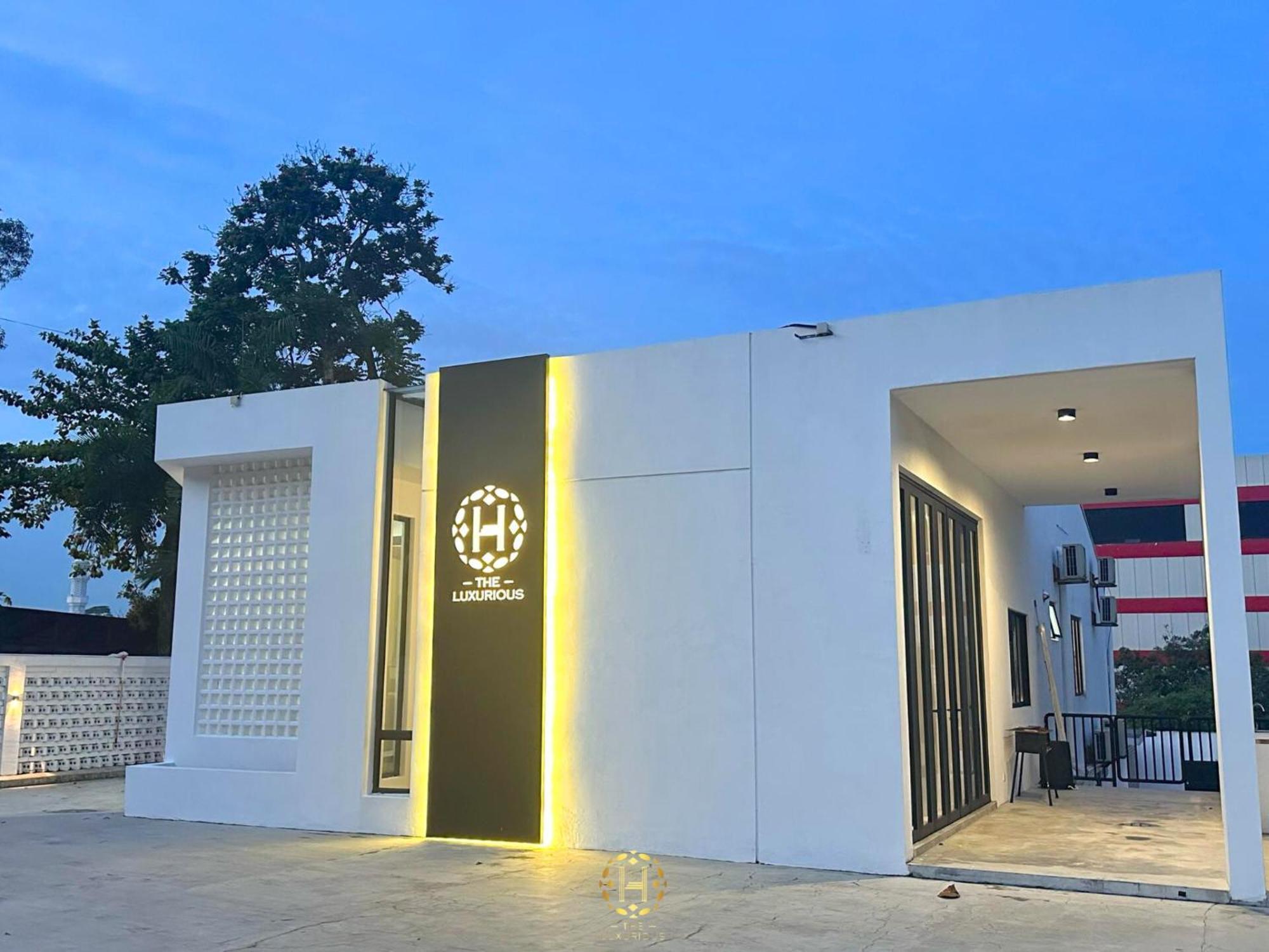 The Luxurious 27, Johor Bahru Villa ภายนอก รูปภาพ