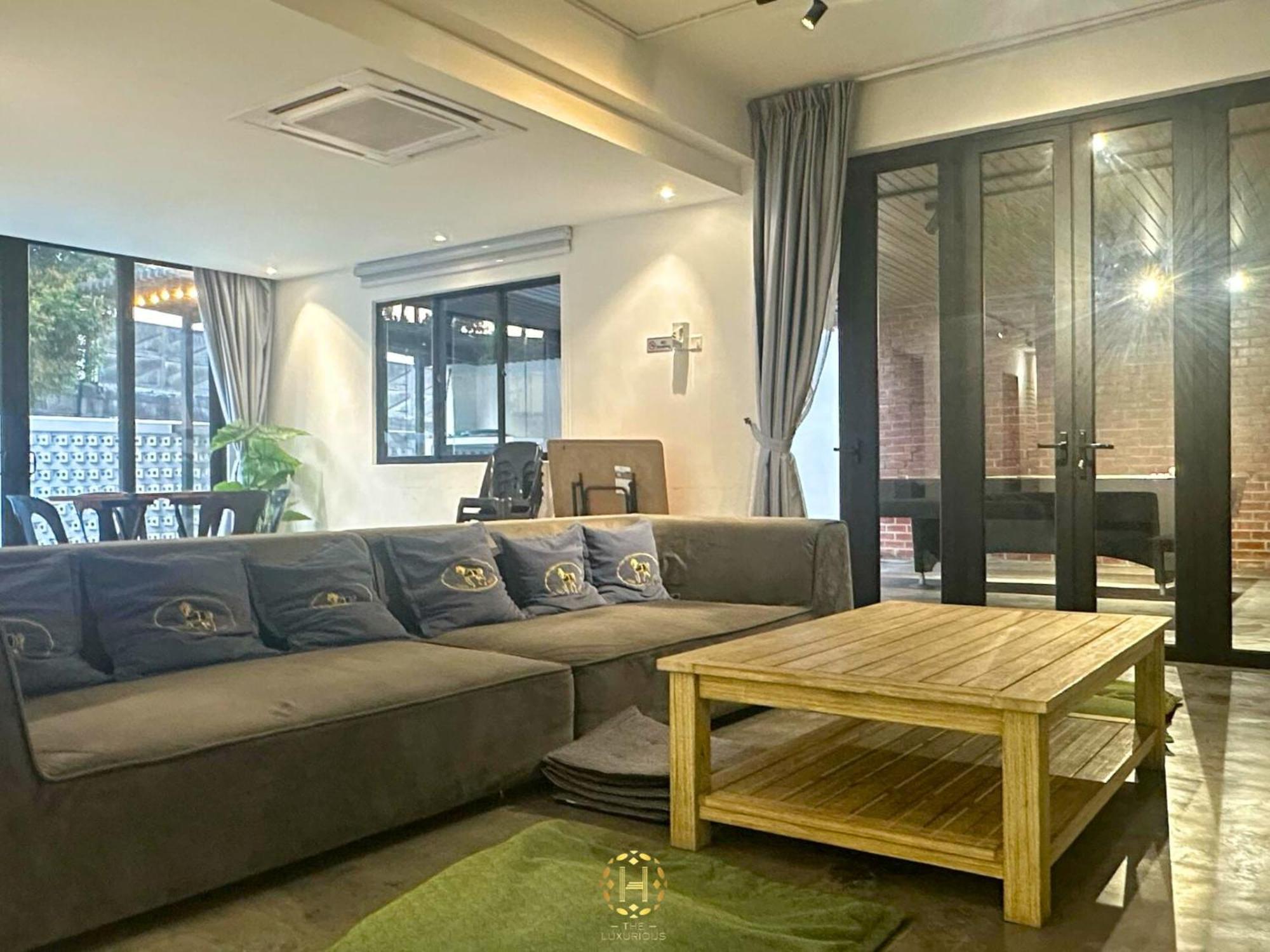 The Luxurious 27, Johor Bahru Villa ภายนอก รูปภาพ
